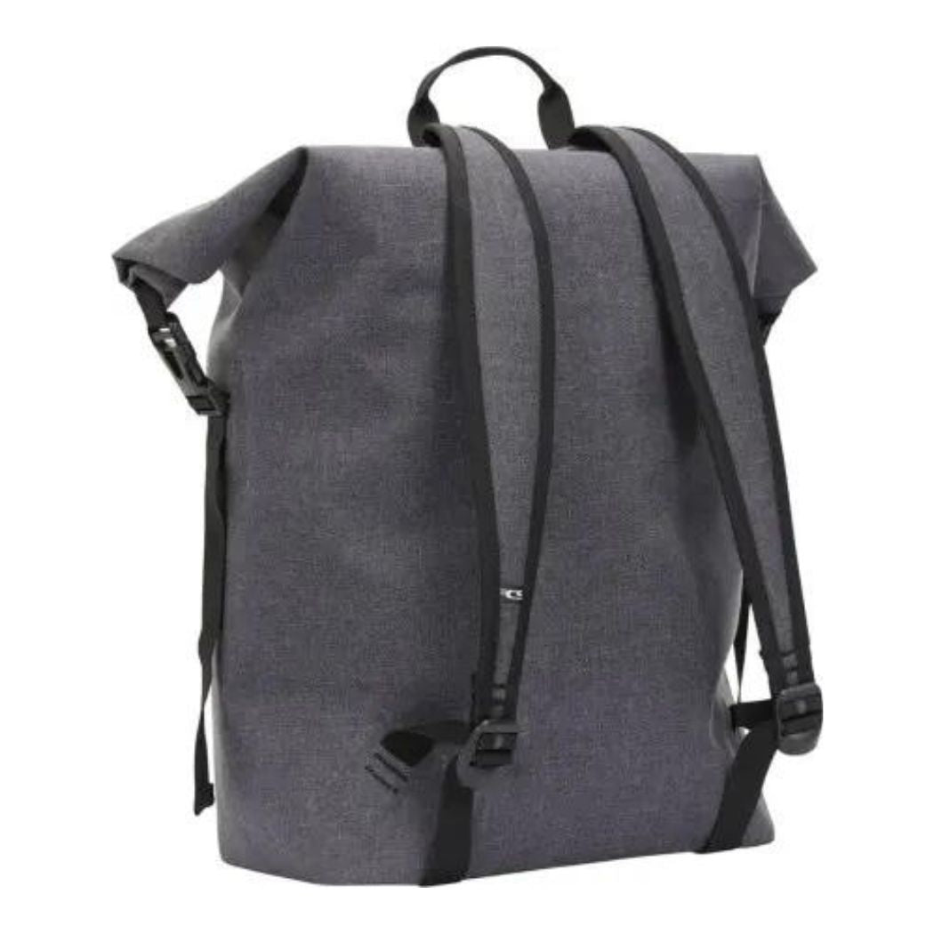 FCS Dry-Wet Rucksack in grau zusammengerollt von vorne