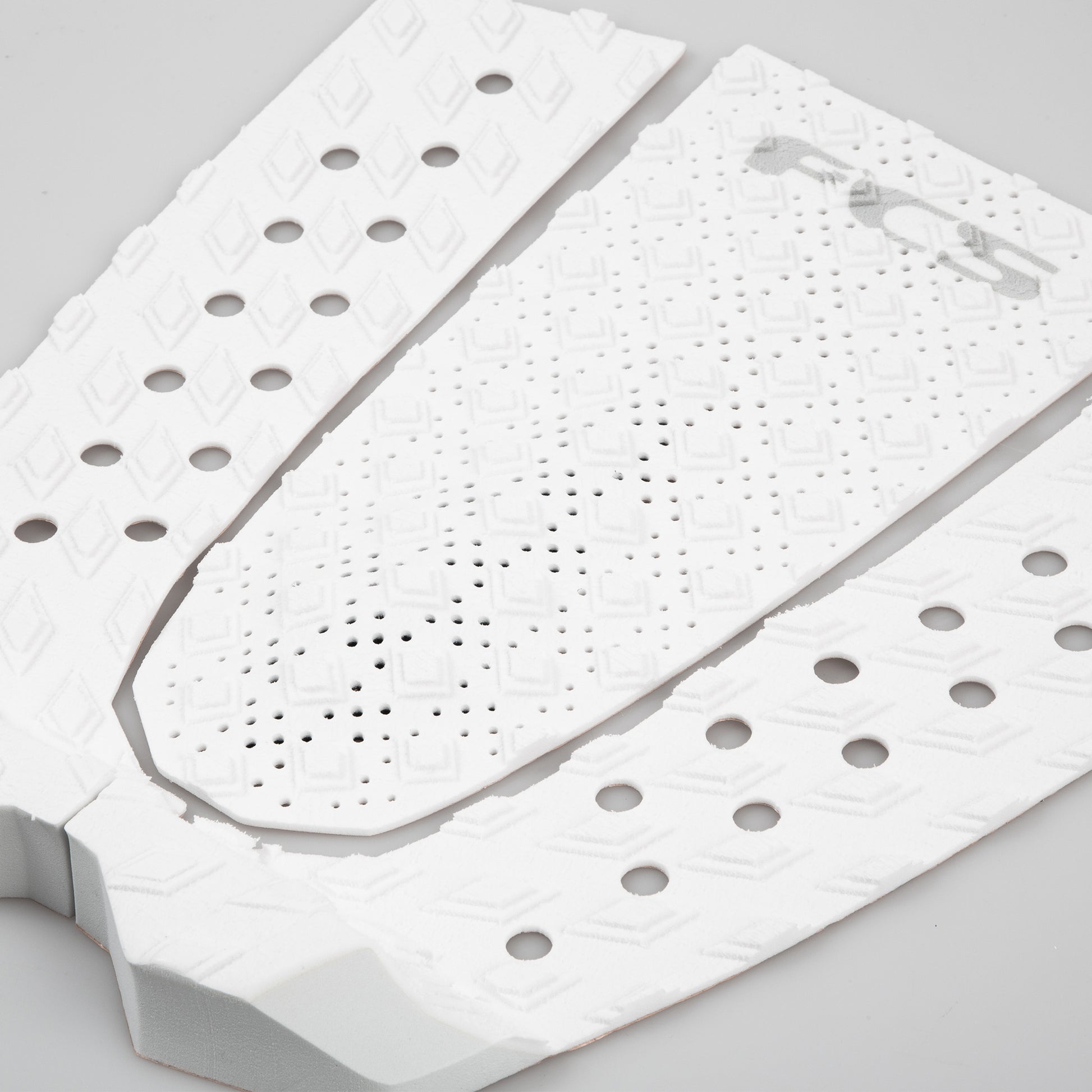 FCS T-3 Tailpad in weiss herangezoomte Detailaufnahme