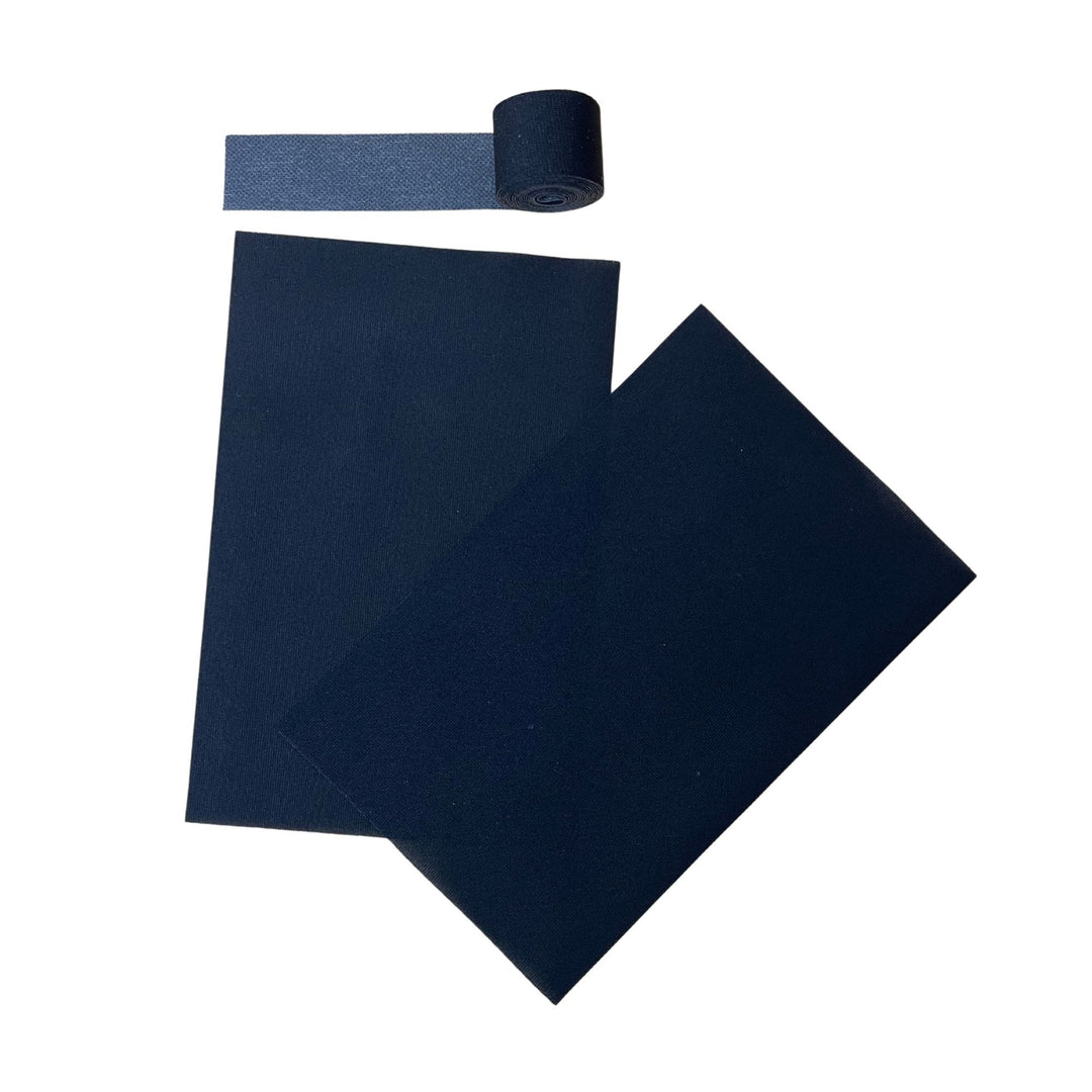Zwei rechteckige Platten und ein gewalzter Streifen Hot Melt Bügel-Patches zur Neopren-Reparatur von Rapid Surf Shop sind auf einem weißen Hintergrund angeordnet.
