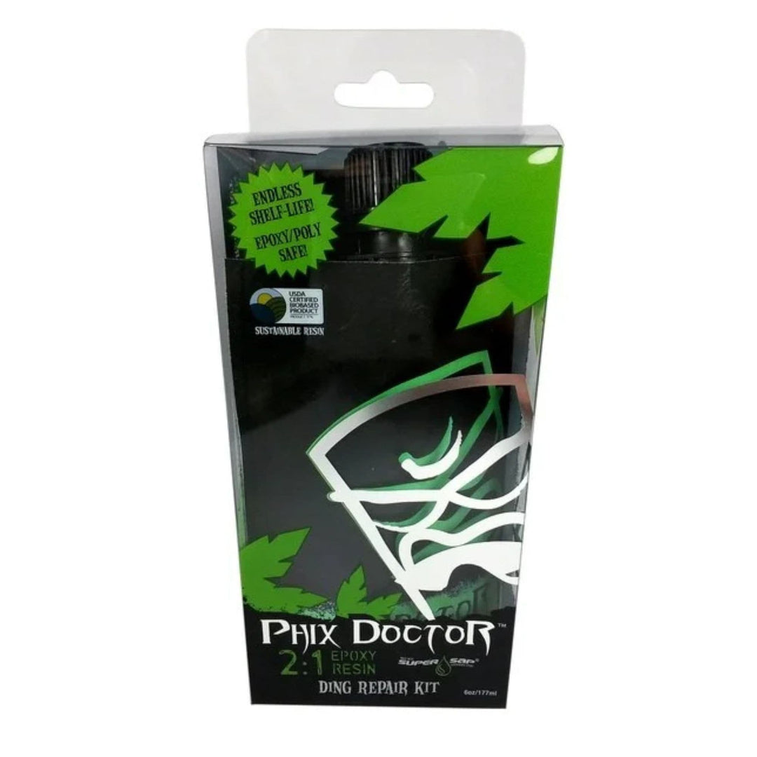 Eine schwarz-grüne Schachtel mit der Aufschrift "PHIX DOCTOR - Bio-Epoxy Ding Repair Kit Large (6oz / 177ml)" zeigt einen stilisierten Fisch, weißen Text, umweltfreundliche Aussagen wie "Endless Shelf Life" und hebt Bio-Epoxidharz für die Reparatur von Brettern hervor.