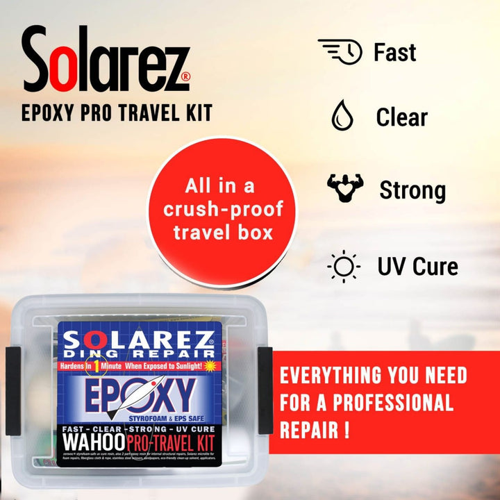 Das Solarez - Epoxy Travel Repairkit Pro von Solarez wird in einer klaren, bruchsicheren Box präsentiert. Icons heben die schnellen, klaren und starken UV-Härtungseigenschaften hervor. Der Text sagt: Alles, was Sie für eine professionelle Reparatur mit UV Reparatur Harz benötigen!.