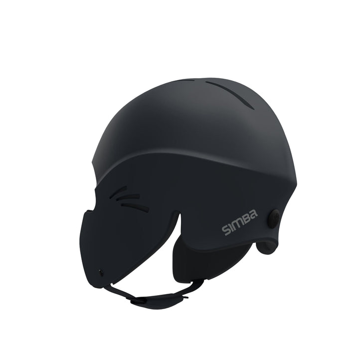 Der SIMBA Surf Wassersport Helm Sentinel von Simba Surf ist mattschwarz mit Aufprallschutz, angesetztem Gesichtsschutz, verstellbarem Kinnriemen, oberen Lüftungsschlitzen und seitlich aufgedrucktem "SIMBA" auf weißem Grund.