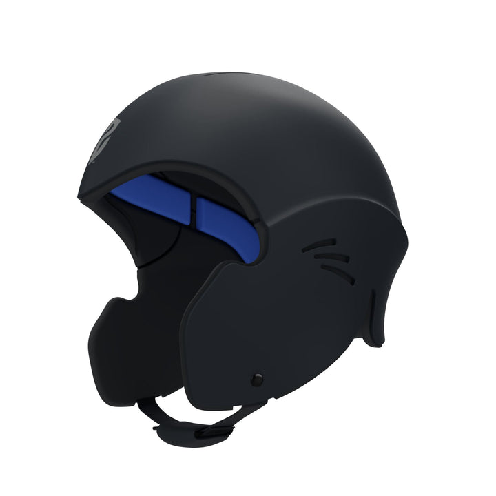 Der SIMBA Surf Wassersport Helm Sentinel von Simba Surf hat ein mattschwarzes, offenes Design, ein blaues Innenfutter und einen verstellbaren Kinnriemen - ideal zum Kitesurfen oder für den Wassersport, abgebildet auf einem schlichten weißen Hintergrund.