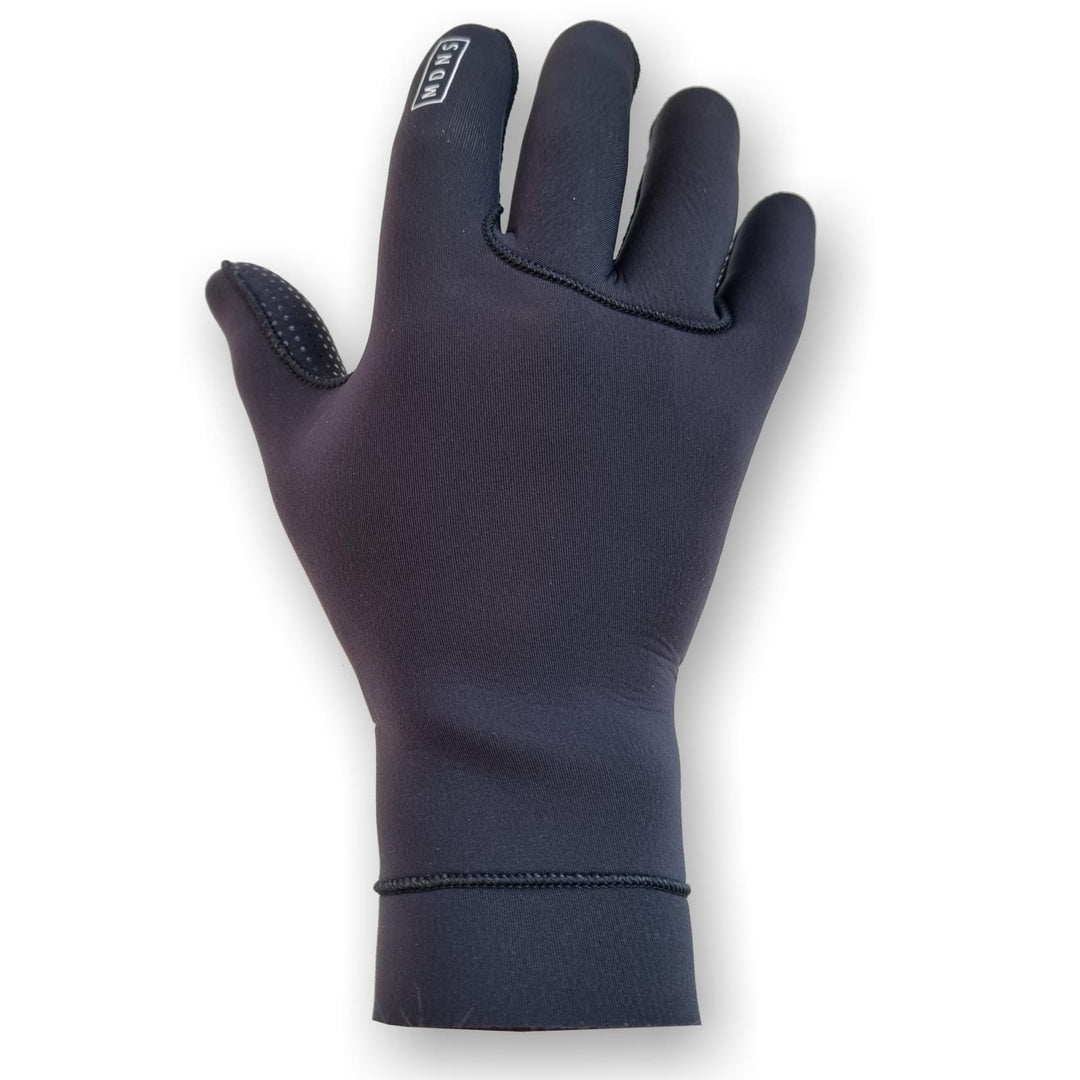 Ein einzelner MDNS Neopren Handschuh Pioneer 3mm in Schwarz wird mit der Handfläche nach unten gezeigt, mit glatter Textur, genähten Nähten und einem kleinen Etikett am Handgelenk - perfekt für Surfer oder Wassersportler.