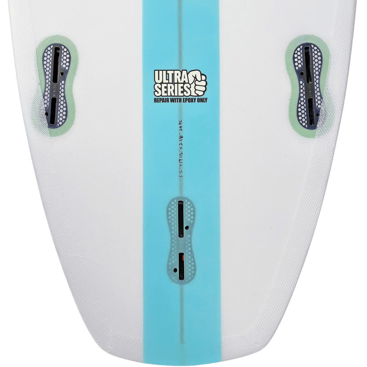 Eine Nahaufnahme des Buster-Surfboards T-Type 5'5 Ultra Series Tails zeigt das weiße Design mit hellblauem Streifen und vier Finnenkästen mit der Aufschrift "Ultra Series, Repair with Epoxy Only" - ideal für schnelle Beschleunigung auf Fluss- oder Citywave-Sessions.