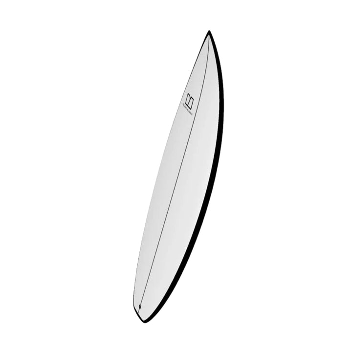 Das Delight Alliance - Stash Surfboard von Delight Alliance ist ein weißes High-Performance-Board mit schwarzen Kanten, einer spitzen Nose, einem schmalen Tail und einem kleinen Frontlogo - ideal für Ozeanwellen oder als stylisches Riversurfboard.
