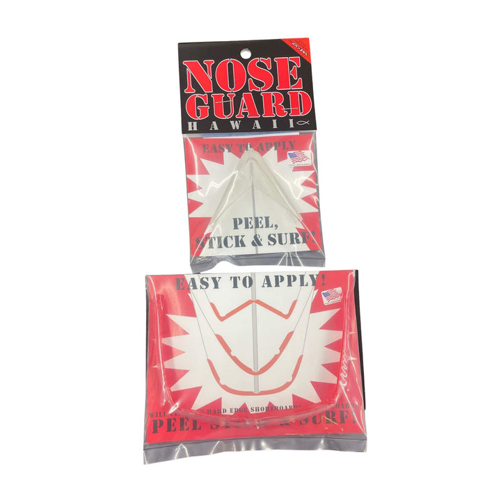 Zwei Packungen durchsichtiger, dreieckiger Nasenschützer in roter SurfCo Hawaii-Verpackung - einfach anzubringen. Das Surfboard Guard Bundle schützt Ihr Board mit Stil und Vertrauen.