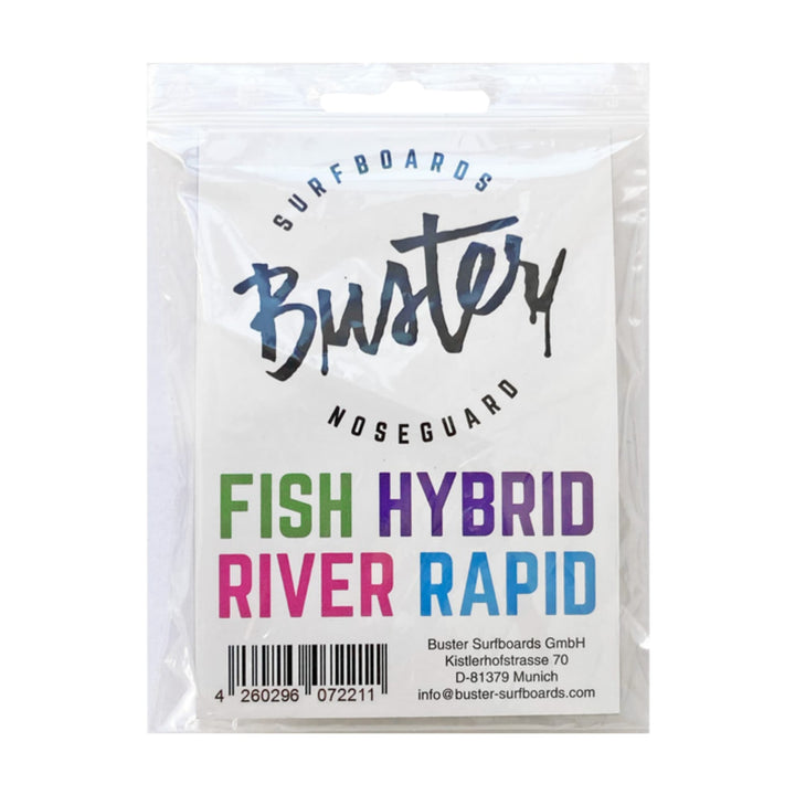 Auf einer Verpackung mit der Aufschrift Buster-Surfboards Noseguard steht in farbigem Text der Nose Protector für Fish-, Hybrid-, River- und Rapid-Boards. Hersteller und Kontaktinformationen sind am unteren Rand zusammen mit einem sichtbaren Barcode angegeben.