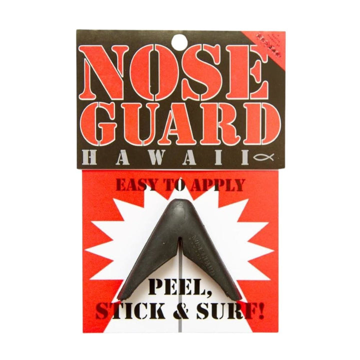Der SurfCo Hawaii - Surfboard Noseguard von SurfCo Hawaii wird auf einer rot-weiß-schwarzen Karte mit der Aufschrift "Nose Guard Hawaii" geliefert: Leicht anzubringen. Abziehen, aufkleben und surfen!.